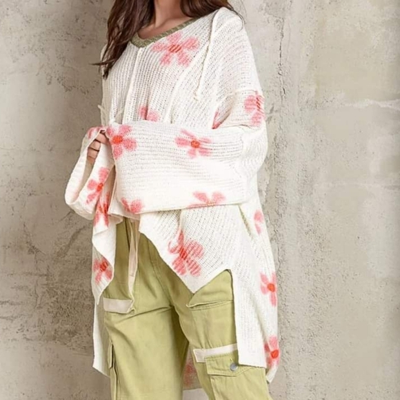Boutique POL Hooded Pullover Lightweight Cream Sweater with Pink Flower/Stars - Picture 7 of 16